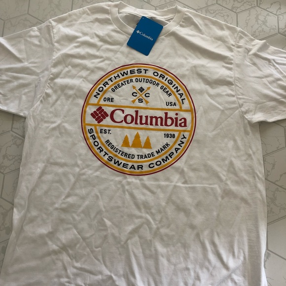 LAST ONE - MEDIUM Men’s Columbia Graphic Tee - Picture 3 of 8